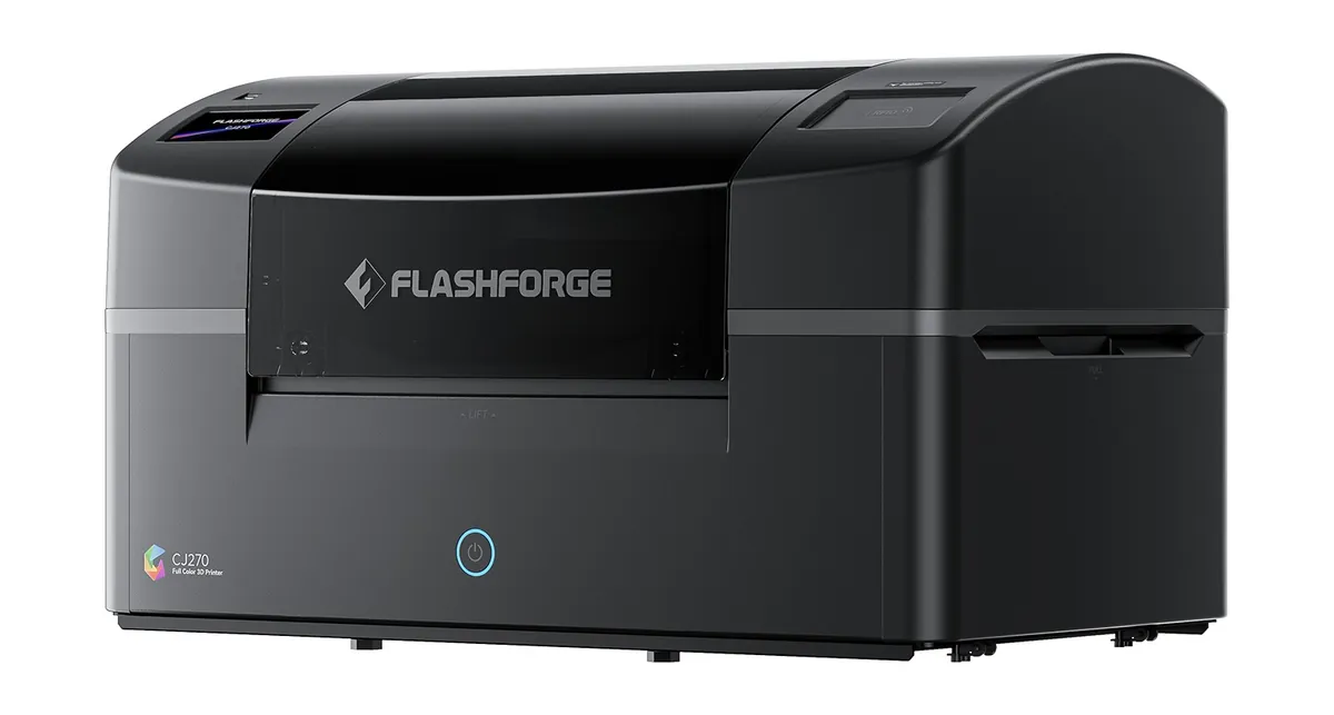 Impressora 3D Flashforge CJ270, gabinete escuro e compacto com tampa transparente e botão iluminado, em imagem oficial da fabricante